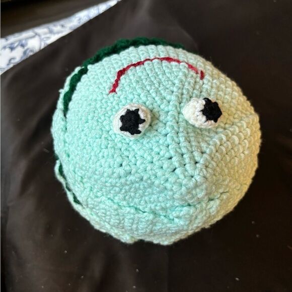 NEW Hand Crocheted Adult Frog Hat - Picture 4 of 10